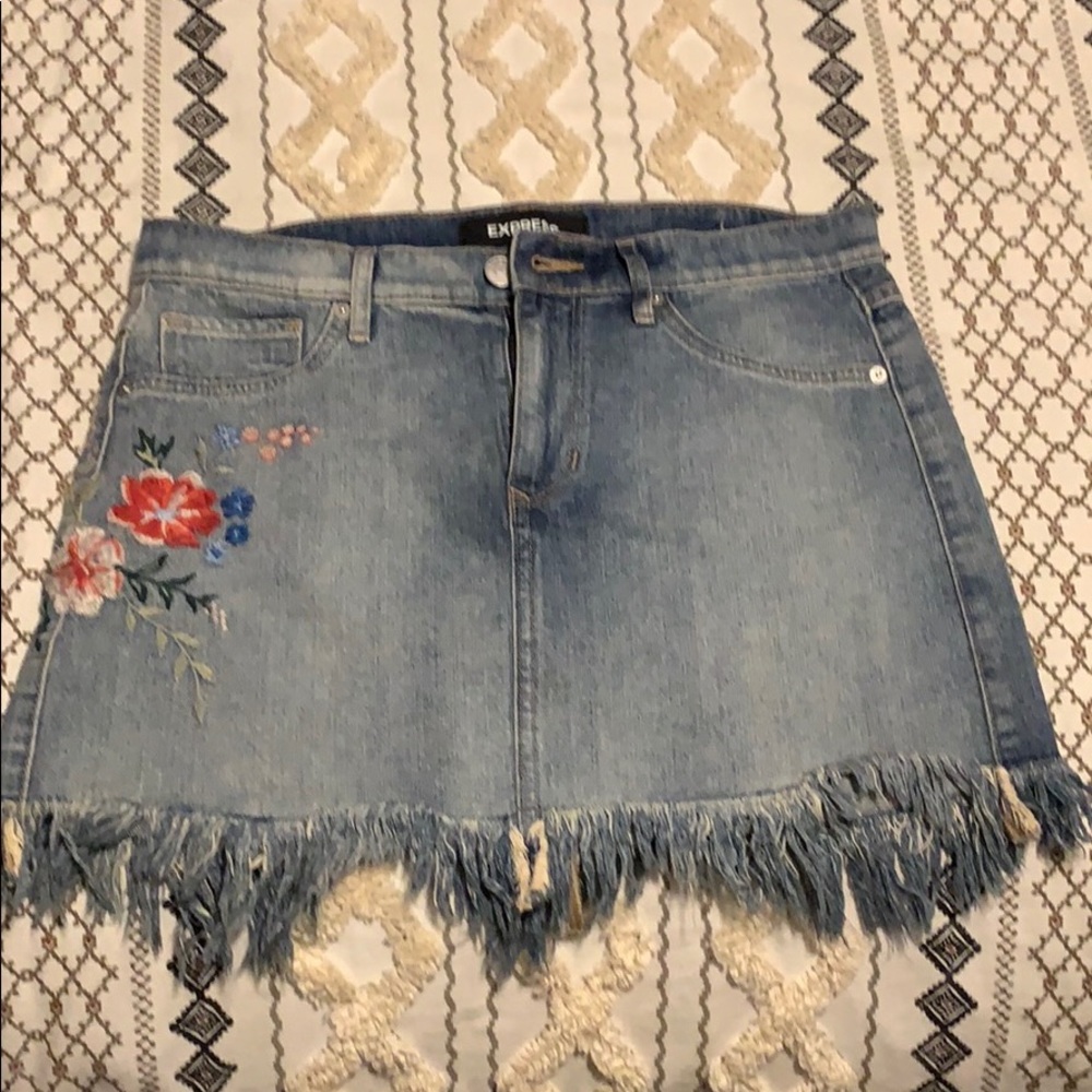 Express size 8 skirt